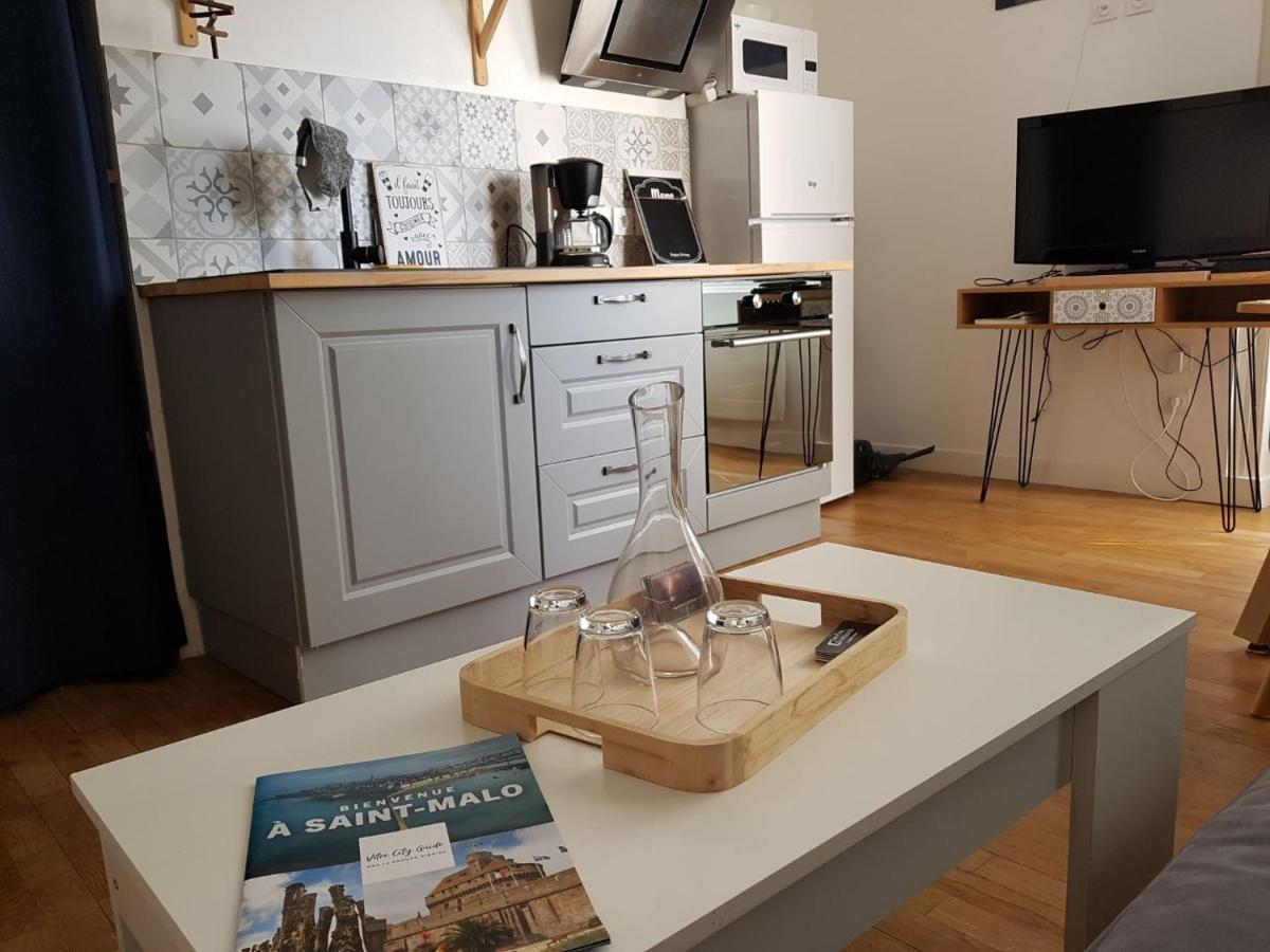 INTRAMUROS Charmant 30m2 entièrement rénové Saint-Malo Exterior foto